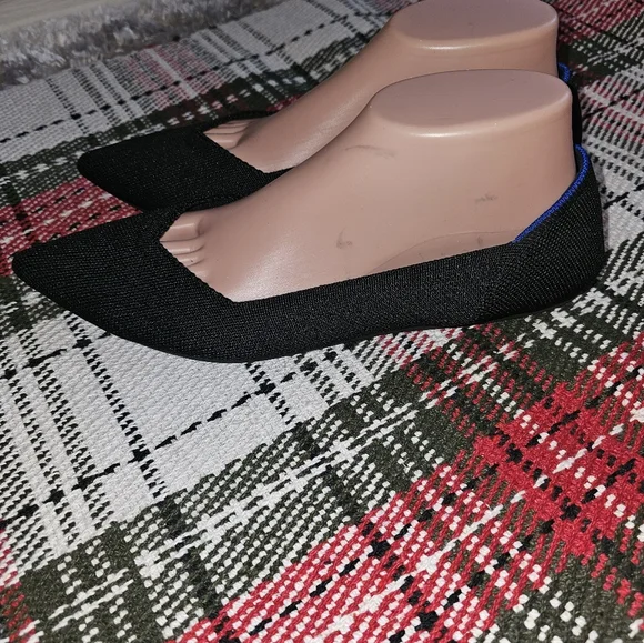 ROTHY'S 'The Point' Black Pointed Toe Flats Slipons 10.5 Pre-owned! NICE!! - Picture 3 of 6